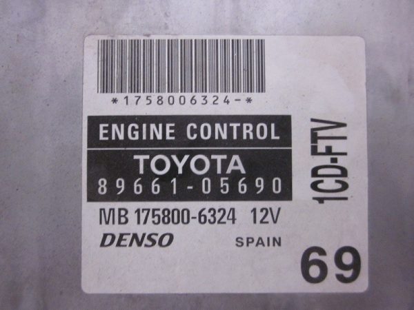 ECU DENSO TOYOTA 89661-05690 / MB175800-6324