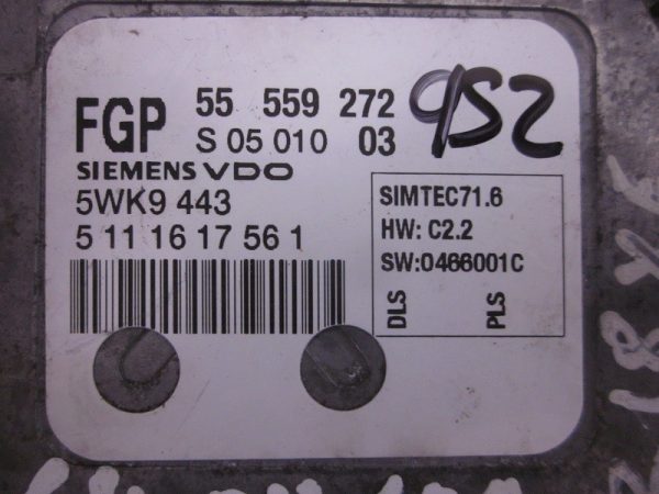 ECU SIEMENS VDO OPEL 5WK9 443 / FGP 55559272 / S0501003