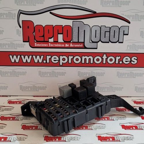 CAJA FUSIBLES FORD 1S7T-14A073-AE