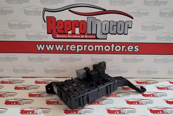 CAJA FUSIBLES FORD 1S7T-14A073-AE